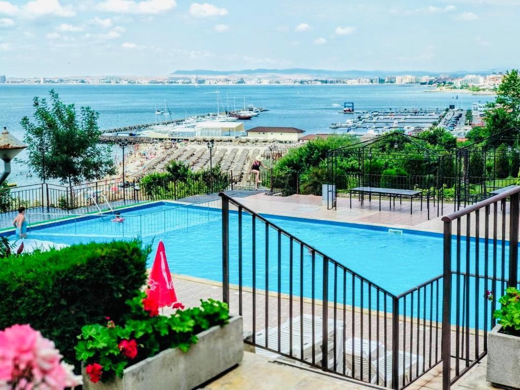 Dolce Vita Sea View Apartment Sveti Vlas Exterior photo